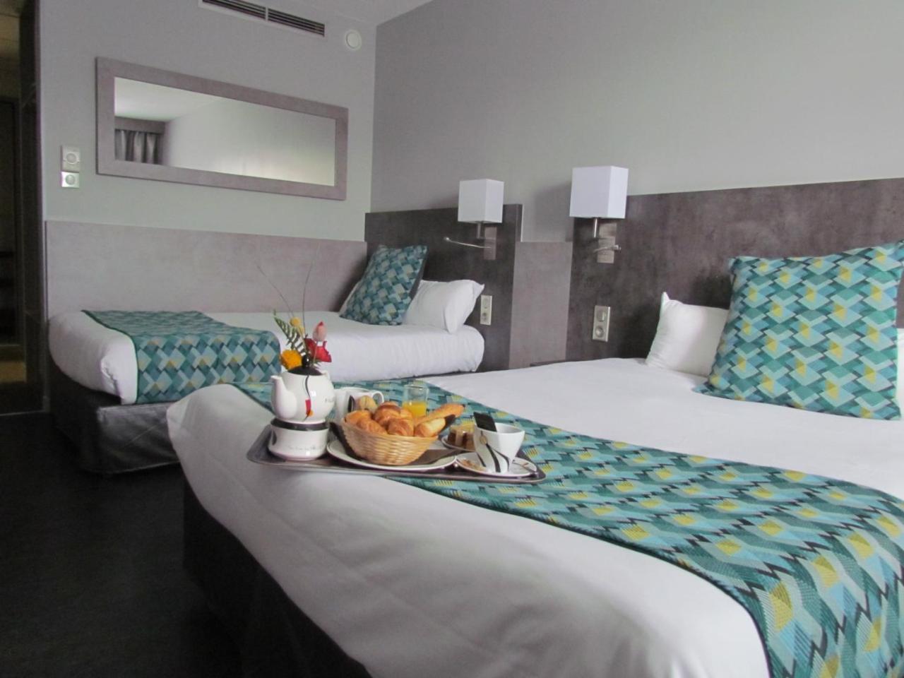 Hotel L'Hotan بورْتيه سور جارون المظهر الخارجي الصورة